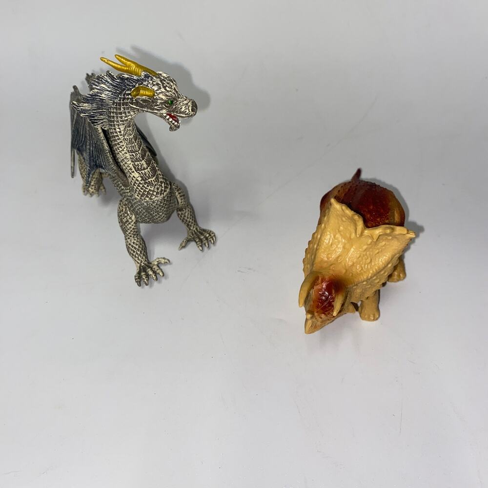 Jurassic World Park Triceratops Dinosaur & Dragon Action Figures